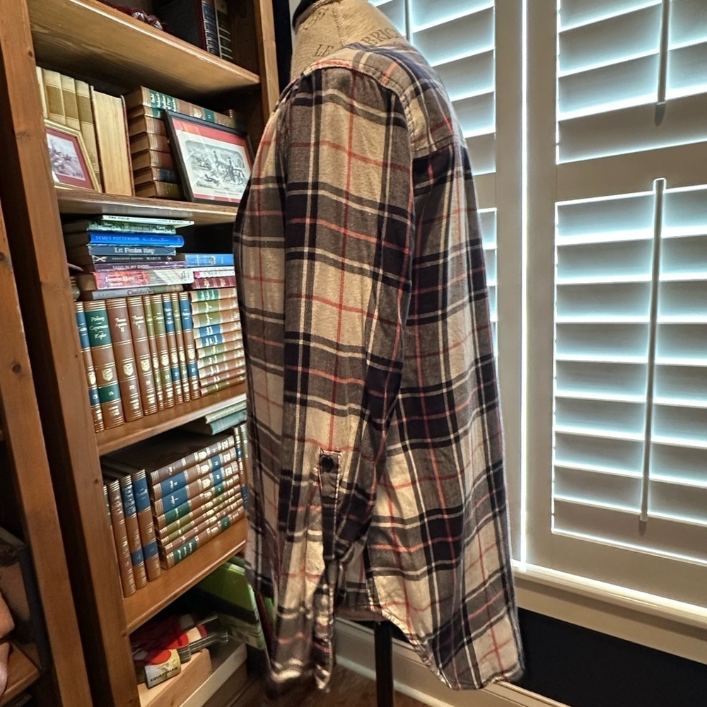 Canyon River Blues Plaid V-Neck Tunic Top - Picture 2 of 9